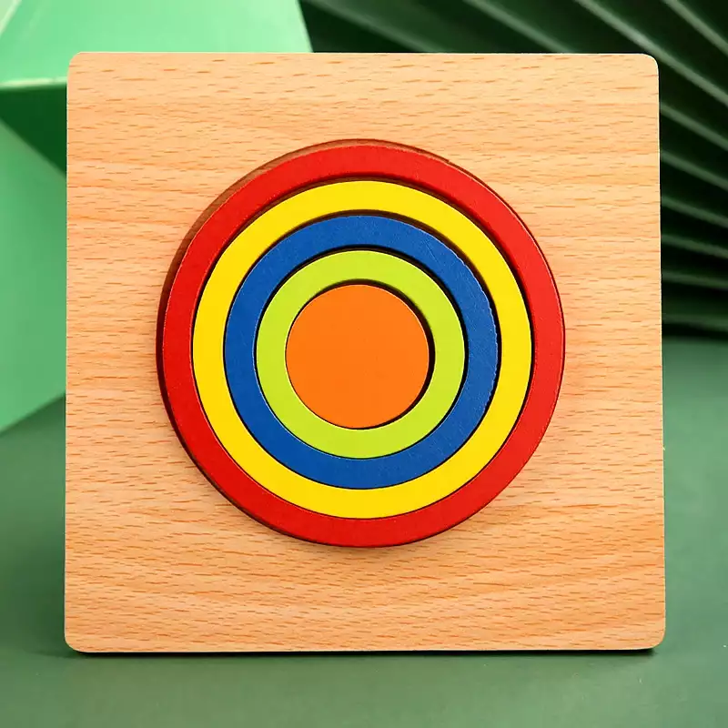 Planche en bois montessori en forme geometrique